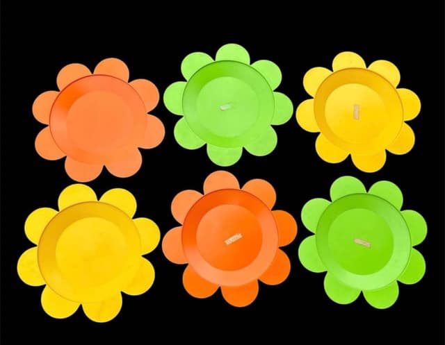 Vintage Flower Power Plastic Plates