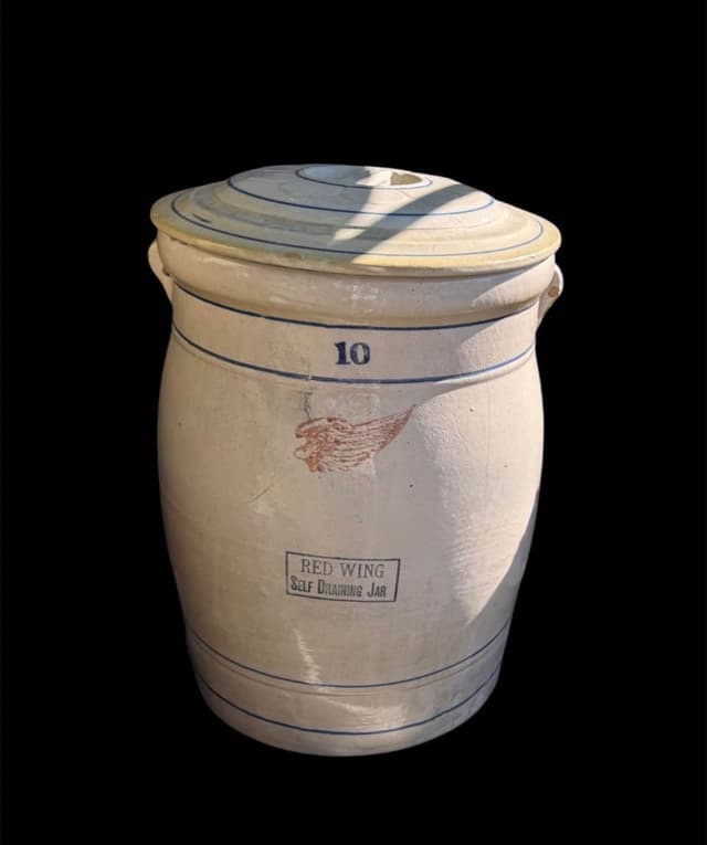 Collectible Antique Red Wing 10 Gallon Self Draining Crock