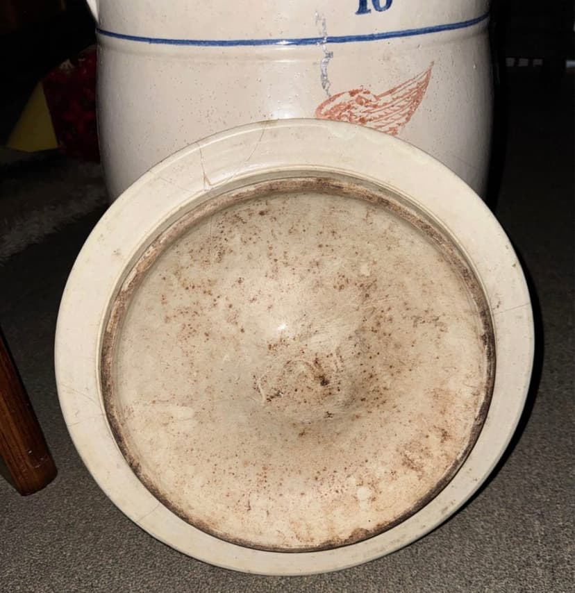 Collectible Antique Red Wing 10 Gallon Self Draining Crock, Beige, photo 4 of 4